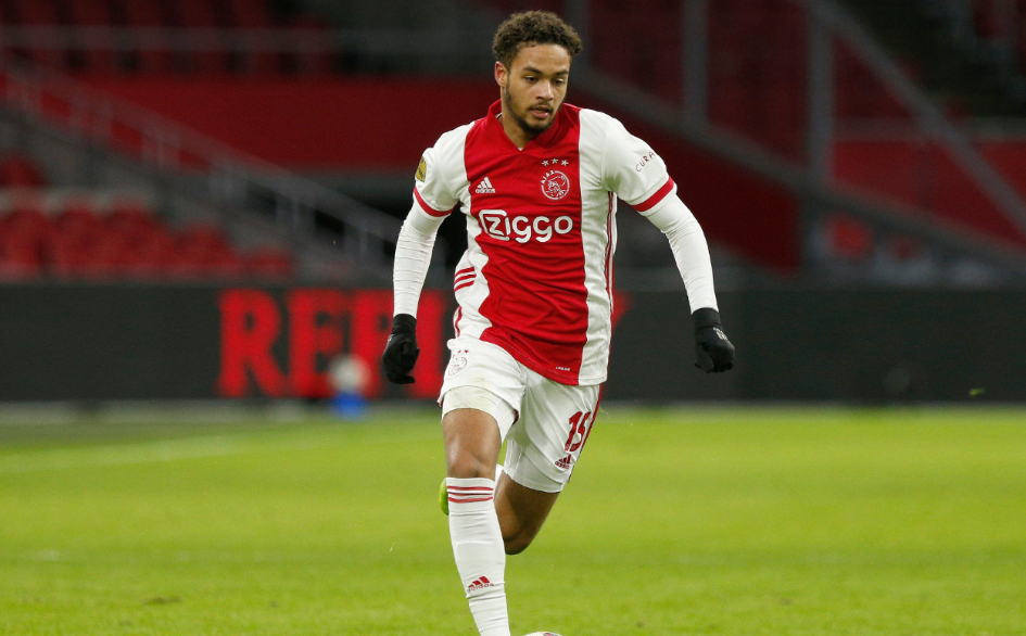 阿贾克斯训练开放日，转会期完成体检引欢呼，国王杯在即，临场指挥获称赞的简单介绍